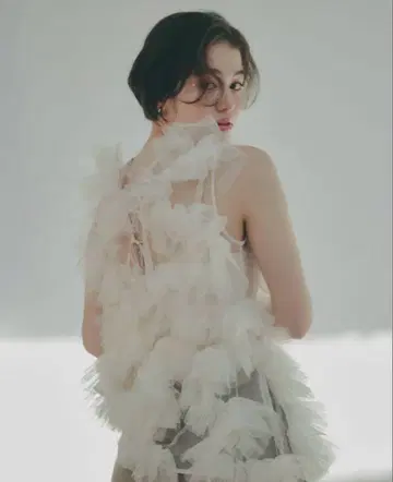NOTREemor asymmetry tulle tops