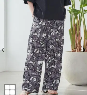 미사용 새상품 코엔 플라워 프린트 이지 와이드 팬츠