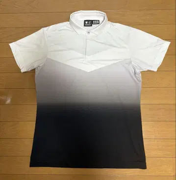 DESCENTE 그라데이션 피케 셔츠