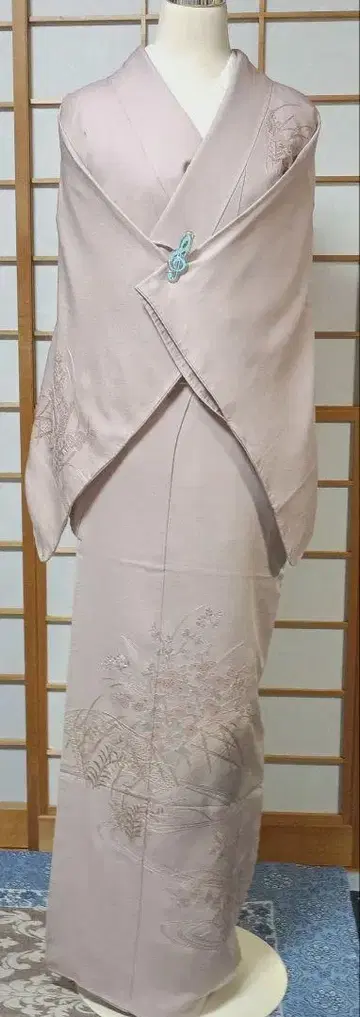 순수 실크, 상량 자수의 옅은 핑크 쓰케사게