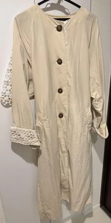 아이보리 레이스 롱 코트