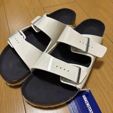[미사용 새상품] BIRKENSTOCK 화이트 샌들 애리조나 43