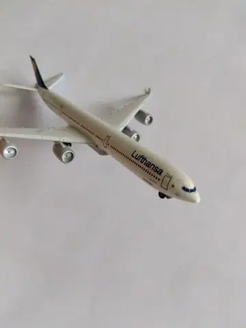 lufthansa 루프트한자 독일 항공 합금철