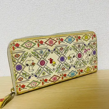 [스누피] 장지갑 라운드 지퍼 꽃무늬 우드스탁 포함 대용량