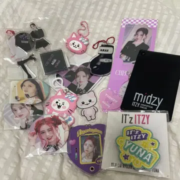 ITZY 유나 세트