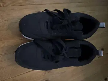 ZARA 통굽 블랙 스니커즈