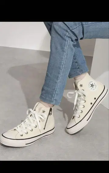 컨버스 하이컷 스니커즈