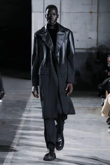 TAAKK 23aw leatherised coat size2