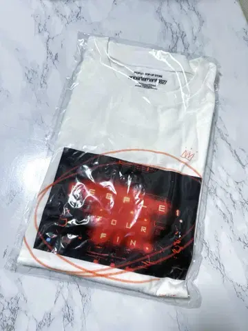 People1 POP UP STORE 한정 티셔츠 미개봉 새상품