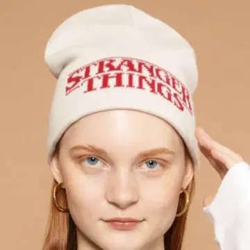 STRANGER THINGS 비니 화이트