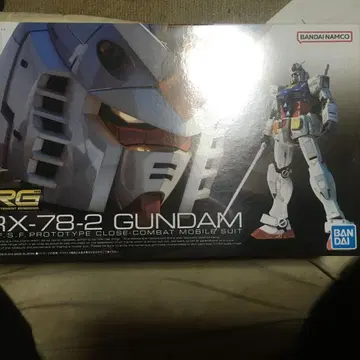 RG 1/144 RX-78-2 건담 프라모델