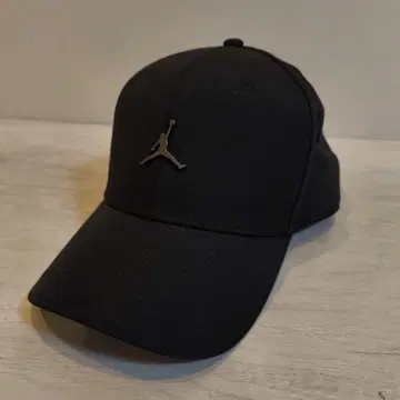 JORDAN 조던 메탈 로고 캡