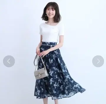 아푸와이저 리셰 시어 프린트 스커트