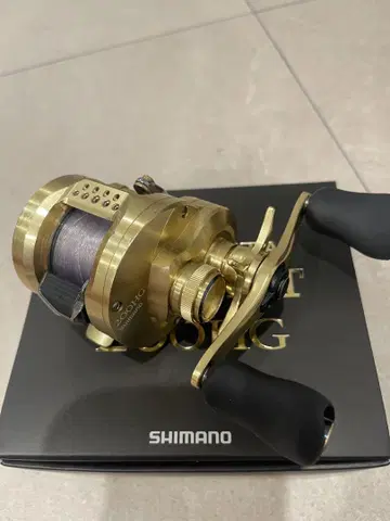 SHIMANO Conquest 200HG 골드 낚시릴
