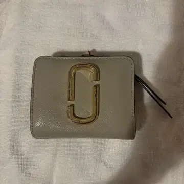 MARC JACOBS 2단 접이식 지갑