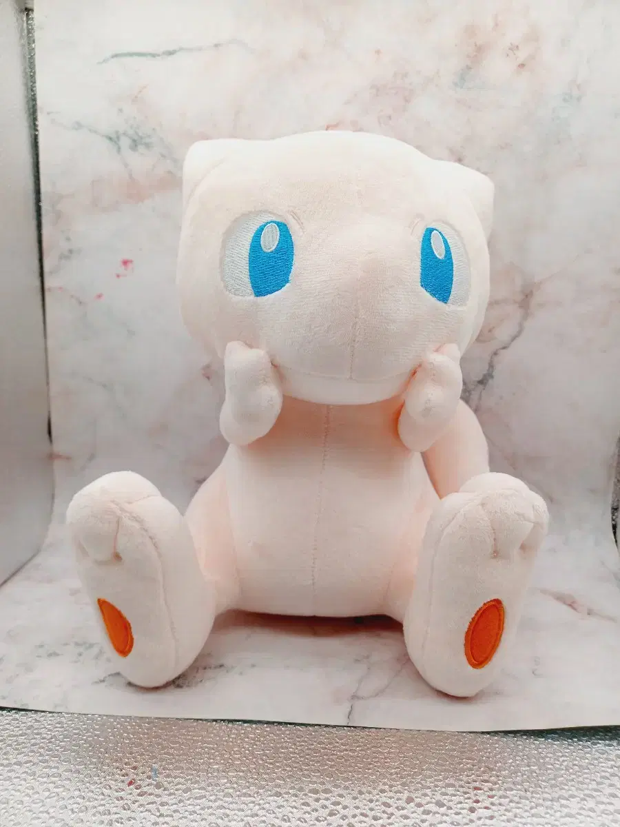 POKÉMON | 포켓몬스터 Pokémon Pikachu Medium Doll 30cm #포켓몬스터,#피카츄,#피카츄인형,#피카츄키링,#피카츄중형  on Bunjang Global Site., image size:900x1200