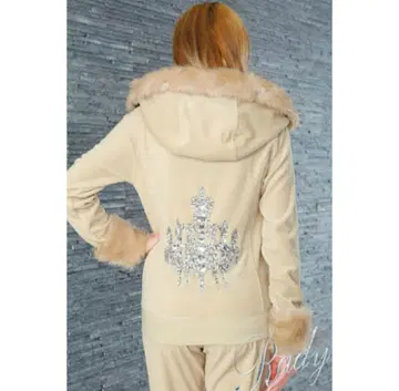 Rady 샹들리에 셋업 롱 퍼 베이지