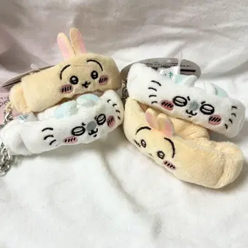 [새상품 택 포함] 치이카와 토끼 모몽가 리스트 밴드 키링 4개