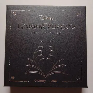 디즈니 트위스티드 원더랜드 디아솜니아 기숙사 배지
