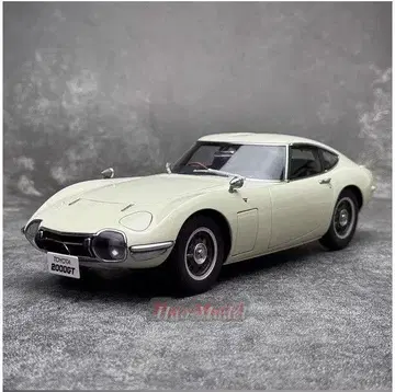 도요타 2000GT 1967 1/18 스케일 모델