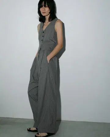 anuke Tuck Loose Pants