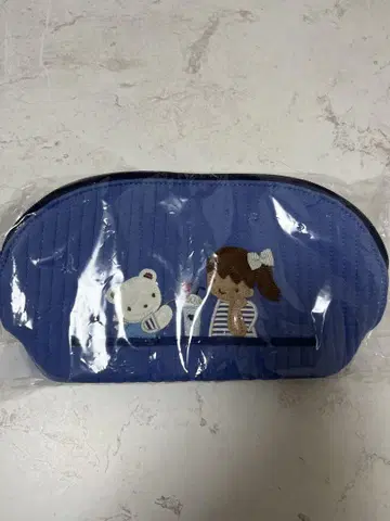 미개봉 새상품 파밀리아 비오는날 파우치
