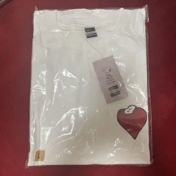 스누피 뮤지엄 스누피 뮤지엄 하트 자수 T셔츠 L 사이즈