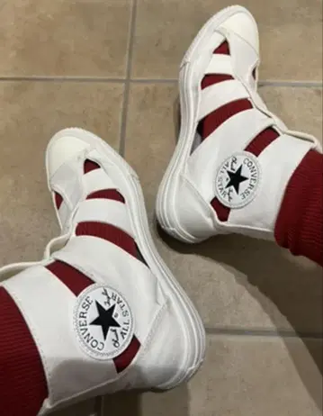품절 모델 CONVERSE 올스타 글래디에이터 HI 화이트 24~24.5