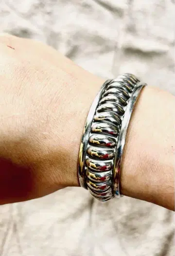 초레어 코인 실버 emma 리브 디자인 뱅글