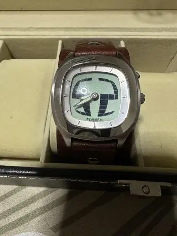 FOSSIL 손목시계 (구매자가 정해져 있습니다)
