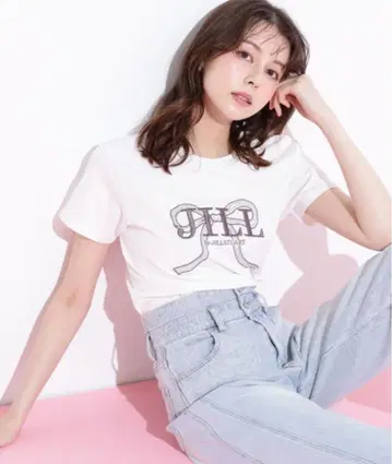 빅 리본 로고 자수 티셔츠 JILL by JILL STUART 질