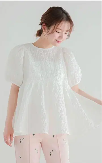 Fit more 핏모아 백리본 자카드 페플럼 상의
