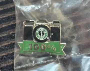 Starbucks 핀 배지
