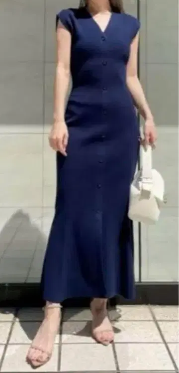 SNIDEL 스나이델 프론트 버튼 V넥 니트 원피스 머메이드
