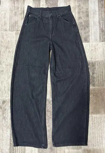 유니클로 배기 커브 청바지 DARK GRAY 24inch