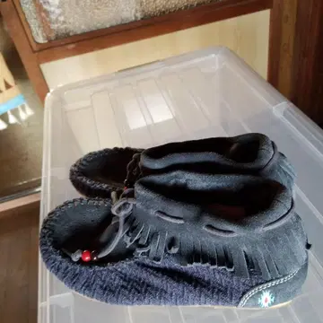 프린지 숏부츠 네이티브, 미네통카, 모카신