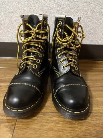 Dr.Martens 닥터마틴 캐퍼