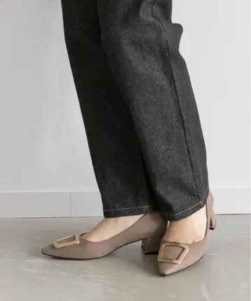 [ 새상품급 ] RANDA 베이지 골드 파츠 펌프스 23cm