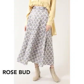 ROSE BUD 로즈버드 기하학 프린트 롱 스커트