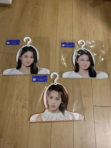 NiziU 복권 굿즈 행거 부채 등