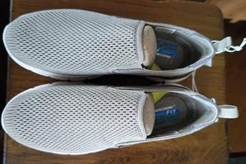 스케쳐스 MEMORY FOAM