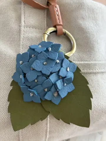 오리지널 가죽 수국 모티브 참