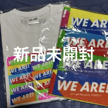 WE ARE! T셔츠와 타월 세트