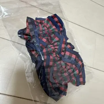 완판템 새상품 파밀리아 체크 무늬 스크런치