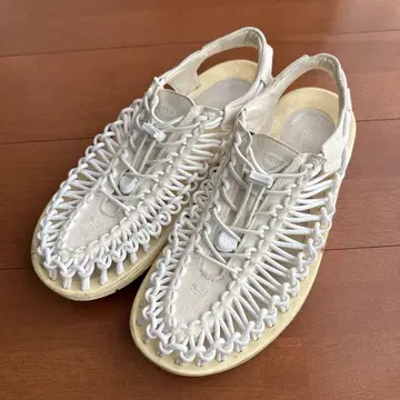 킨 KEEN 유니크 UNEEK 샌들 28.0cm 화이트