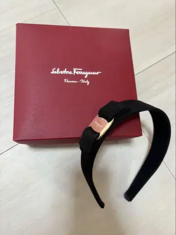 Ferragamo 페라가모 머리띠