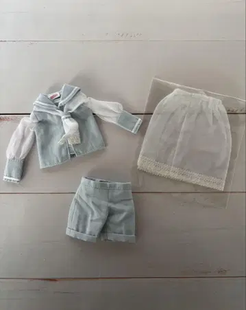 CCSgirl 20SS 루루코 디폴트 의류