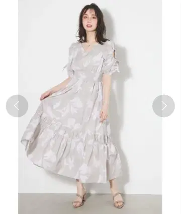 라운드 오픈 퍼프 슬리브 원피스 M 사이즈