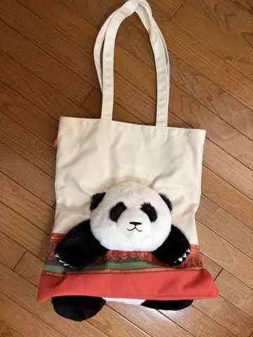 팬더 봉제 인형 포함 토트백