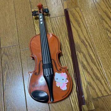 헬로키티 연주하는 바이올린